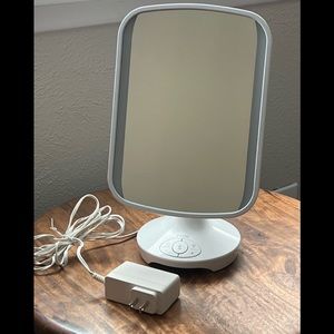 iHome Reflect II Vanity Mirror With Bluetooth, Speakerphone & USB Charging